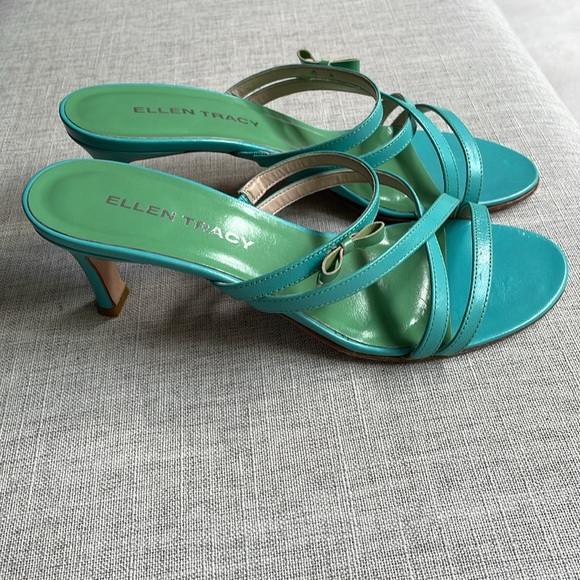 ELLEN TRACY Vintage strappy blue/ green  sandal size 8 1/2 - Picture 5 of 10